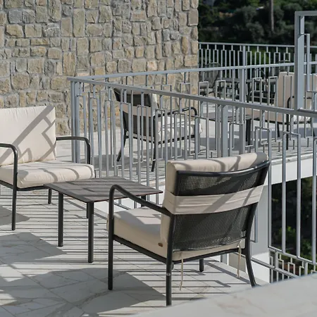 Mary 4* Vico Equense