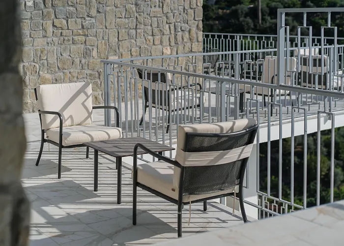 Mary 4* Vico Equense