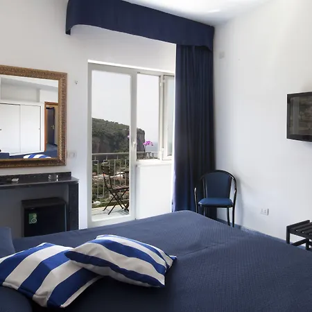 Mary Otel Vico Equense